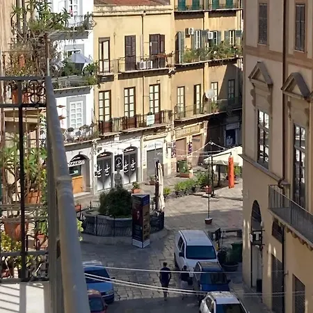 Garibaldi לינה וארוחת בוקר